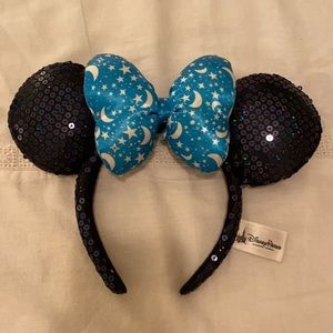 Disney Minnie Mouse ears